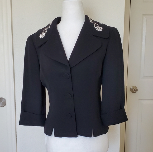 bebe Jackets & Blazers - ❤ Bebe 3/4 sleeve black blazer
